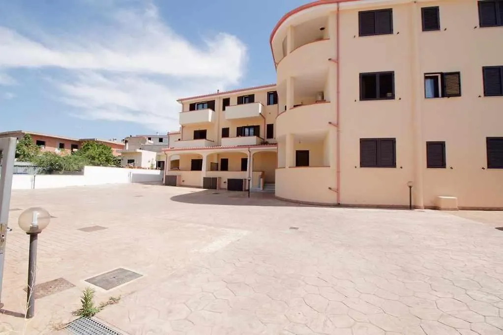 Comodita Di Una Recente Costruzione Con Posto Auto Orosei Apartment